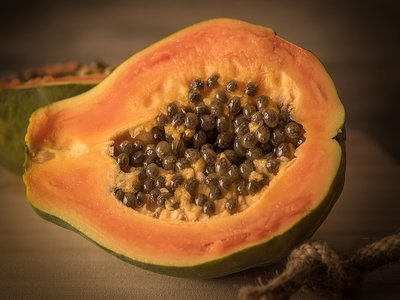 Cut papaya