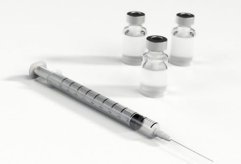 Injection and closed ampoules