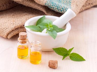 essential oil and mint