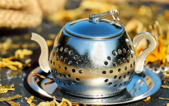 Teapot and herbal tea