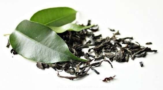 Green tea leaves