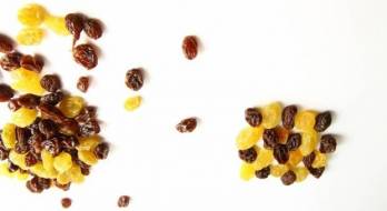 Yellow and brown raisins