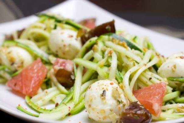 Salad with zucchini