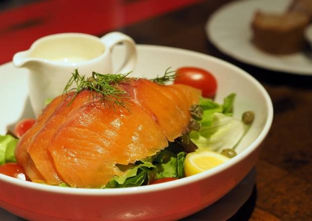 Smoked salmon salad