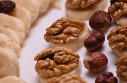 A dish of walnuts