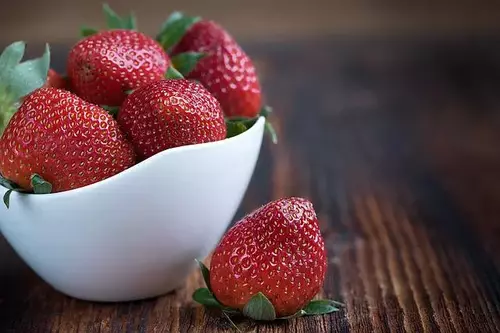 Strawberries should be eaten by pregnant women