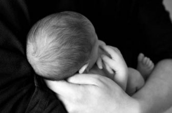 My Baby Sweats When Breastfeeding